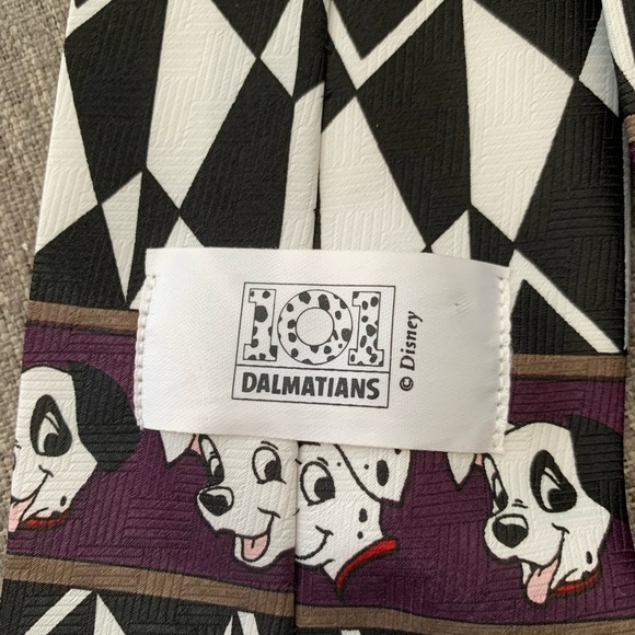 Disney 101 Dalmatians Tie - Picture 4 of 6